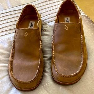 Olukai slip on Mens shoes Brown suede. NWOT. Never worn.